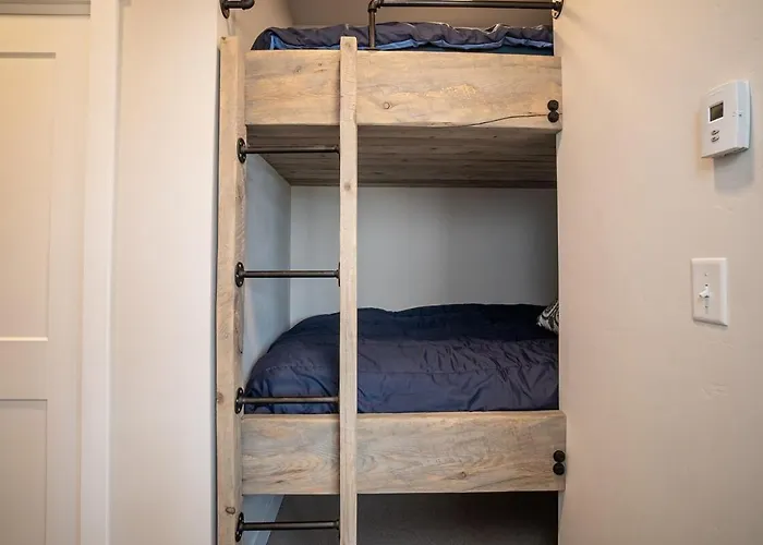 Cozy Downtown Condo With Jacuzzi 5 Min To Resort
